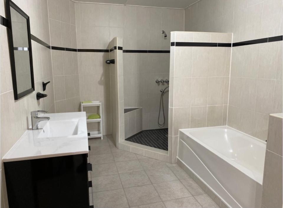 Spring Garden Mobay Resort Μοντέγκο Μπέυ Εξωτερικό φωτογραφία
