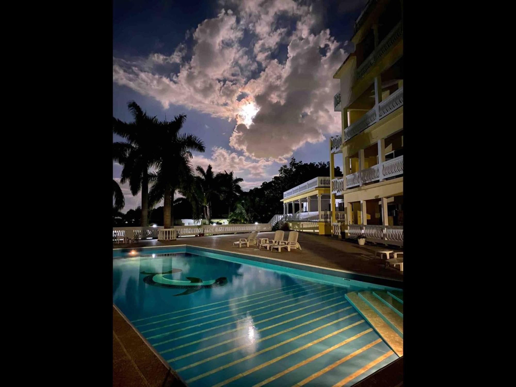 Spring Garden Mobay Resort Μοντέγκο Μπέυ Εξωτερικό φωτογραφία
